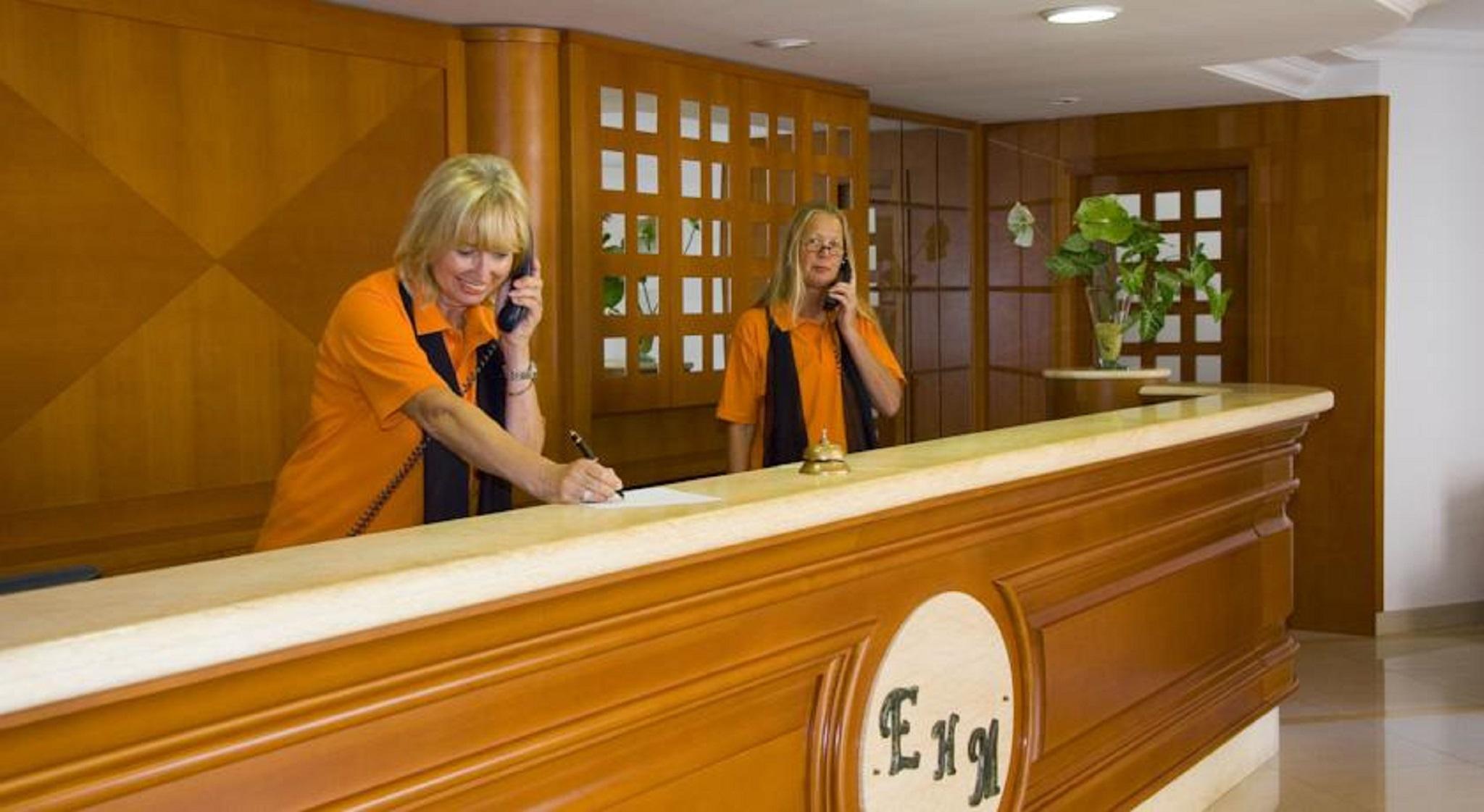 Aparthotel Esquinzo Y Monte Del Mar Playa De Esquinzo Eksteriør billede
