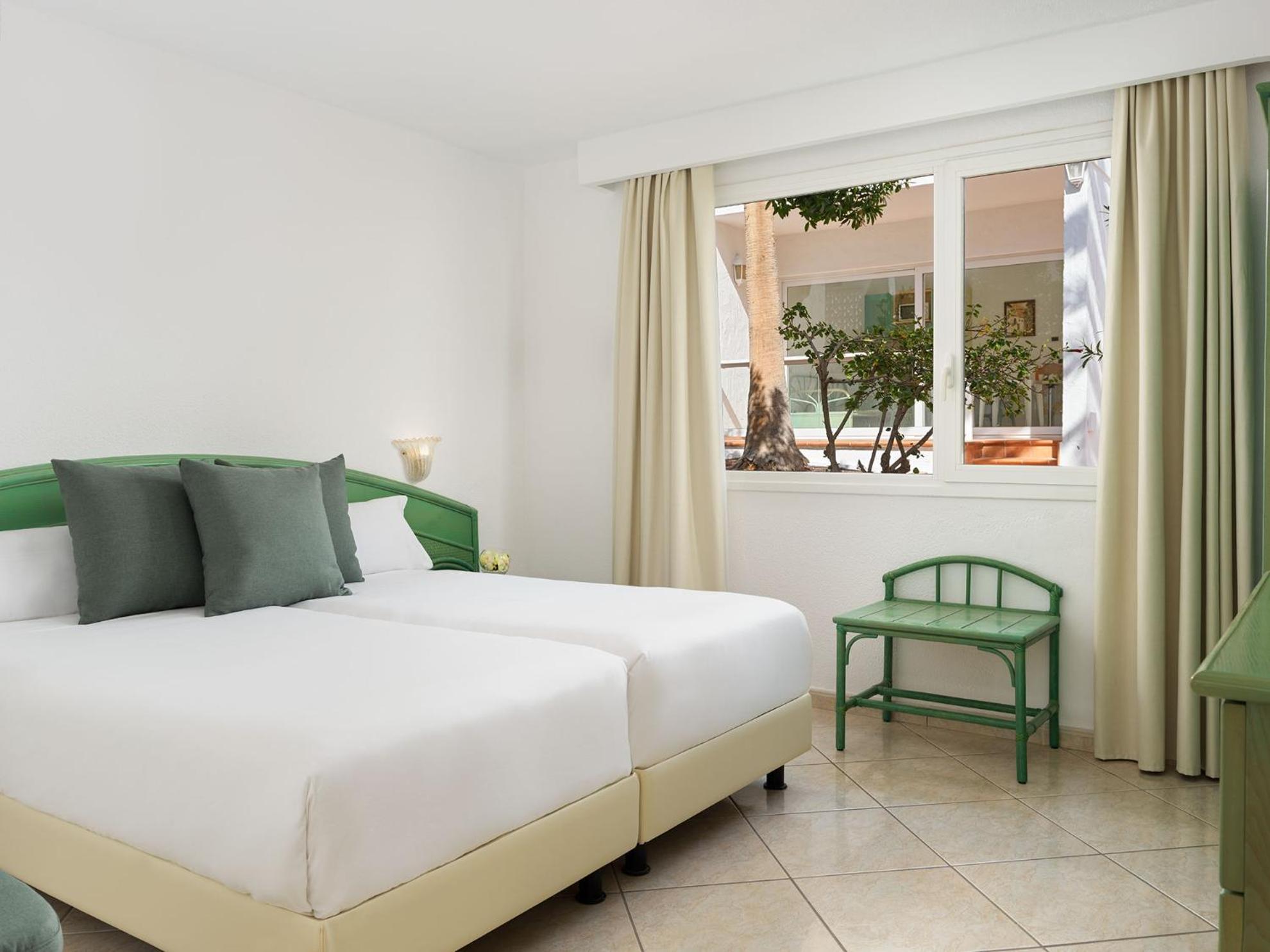 Aparthotel Esquinzo Y Monte Del Mar Playa De Esquinzo Eksteriør billede